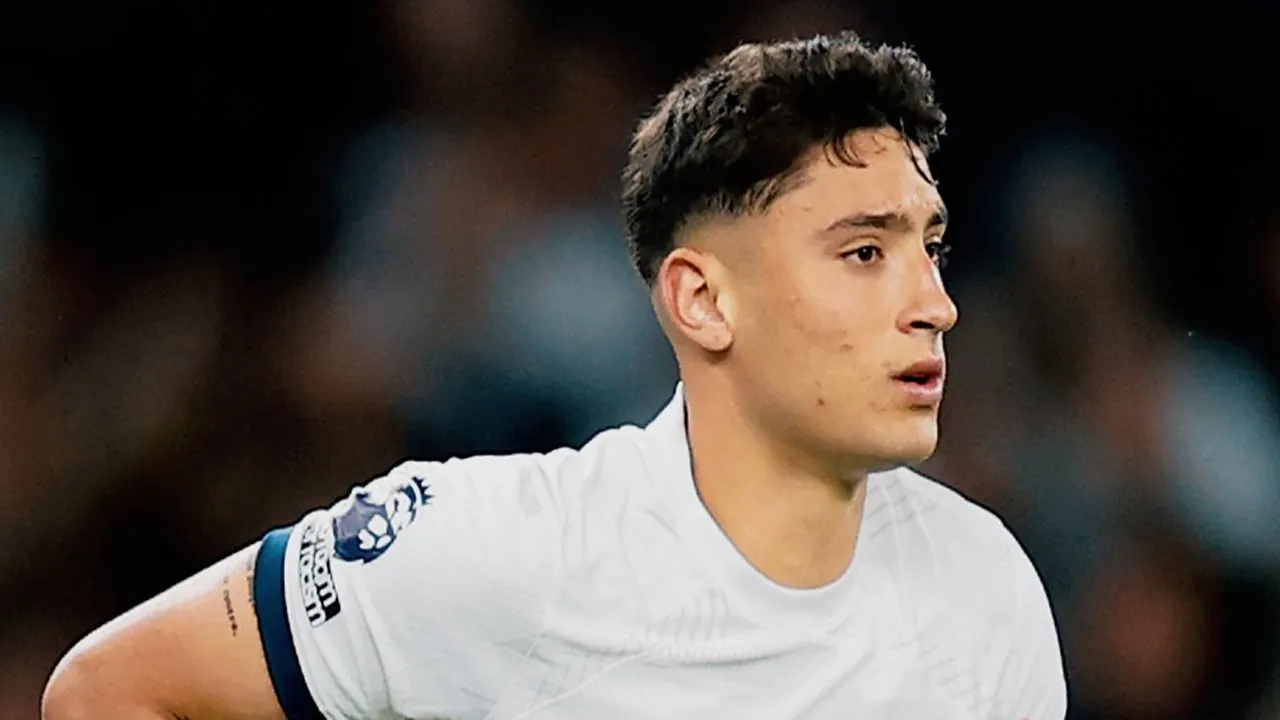 Tottenham jual Veliz ke Bahia