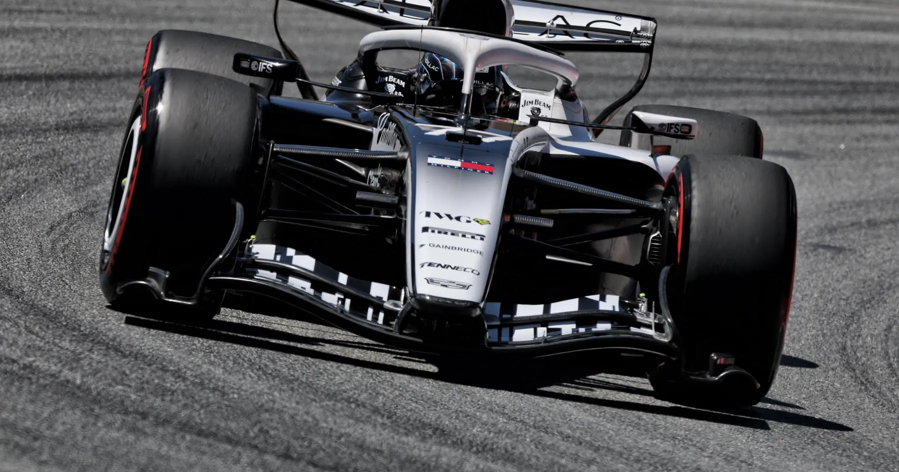 Cadillac Alami Dua Kebakaran di GP Austria - sumber: (racingnews365)