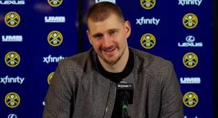 Jokic Tenang Hadapi Kontrak, Berbeda dengan Giannis
