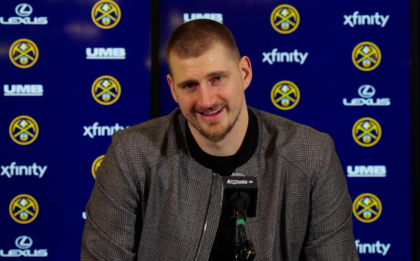 Jokic Tenang Hadapi Kontrak, Berbeda dengan Giannis