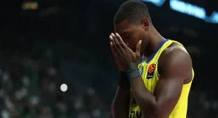 Lonnie Walker Berpeluang Kembali Bermain di NBA