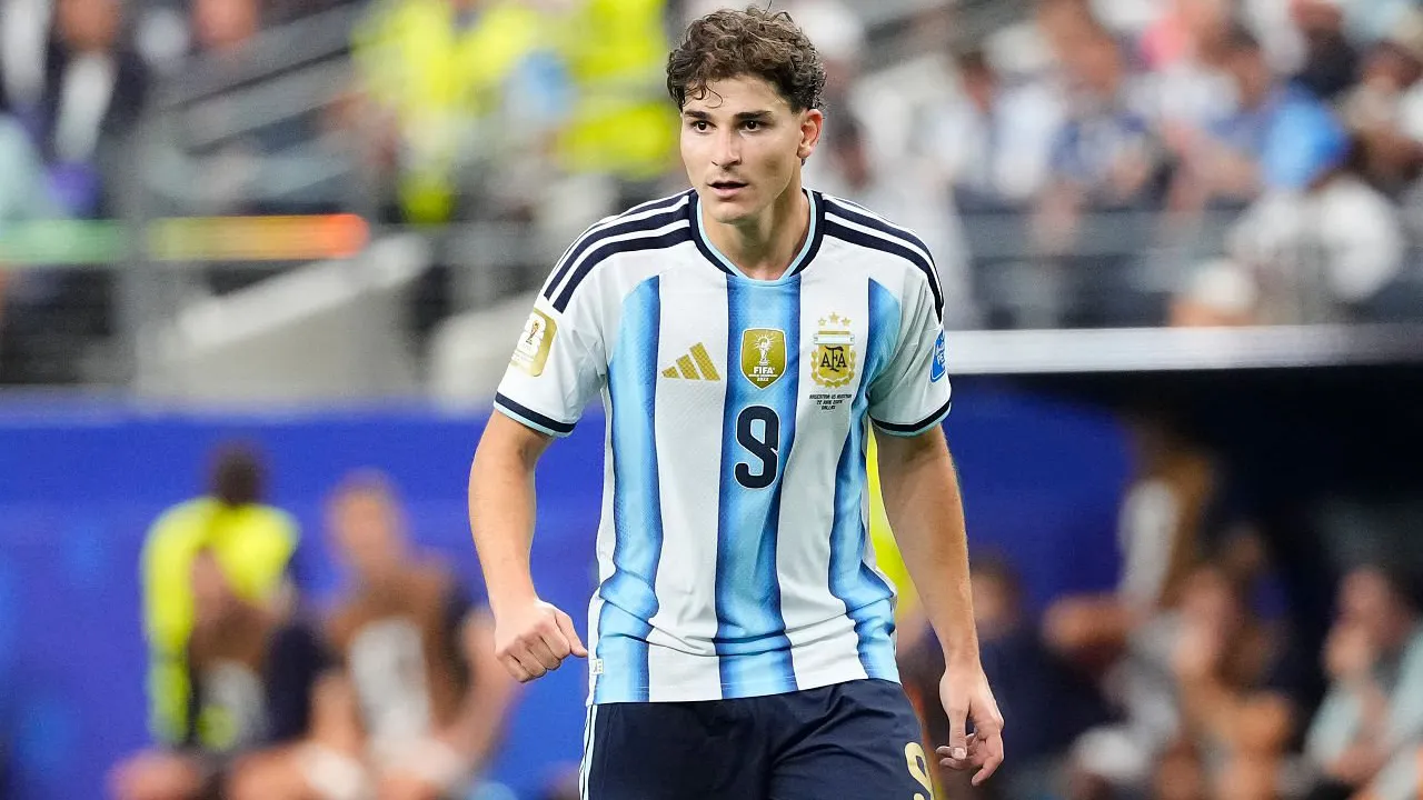 Maxi Rodriguez Tanggapi Drama Transfer Julian Alvarez ke Barcelona