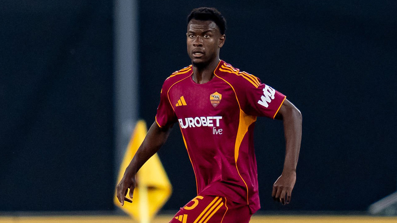 Dibidik Inter, AS Roma Siap Jual Evan N'Dicka Demi Pertahankan Kone