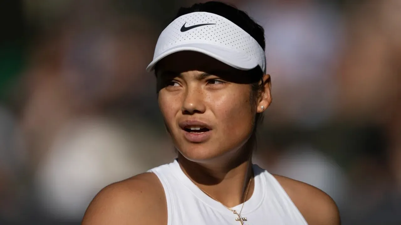Ambil Keputusan Pahit, Emma Raducanu Mundur Dari Wimbledon