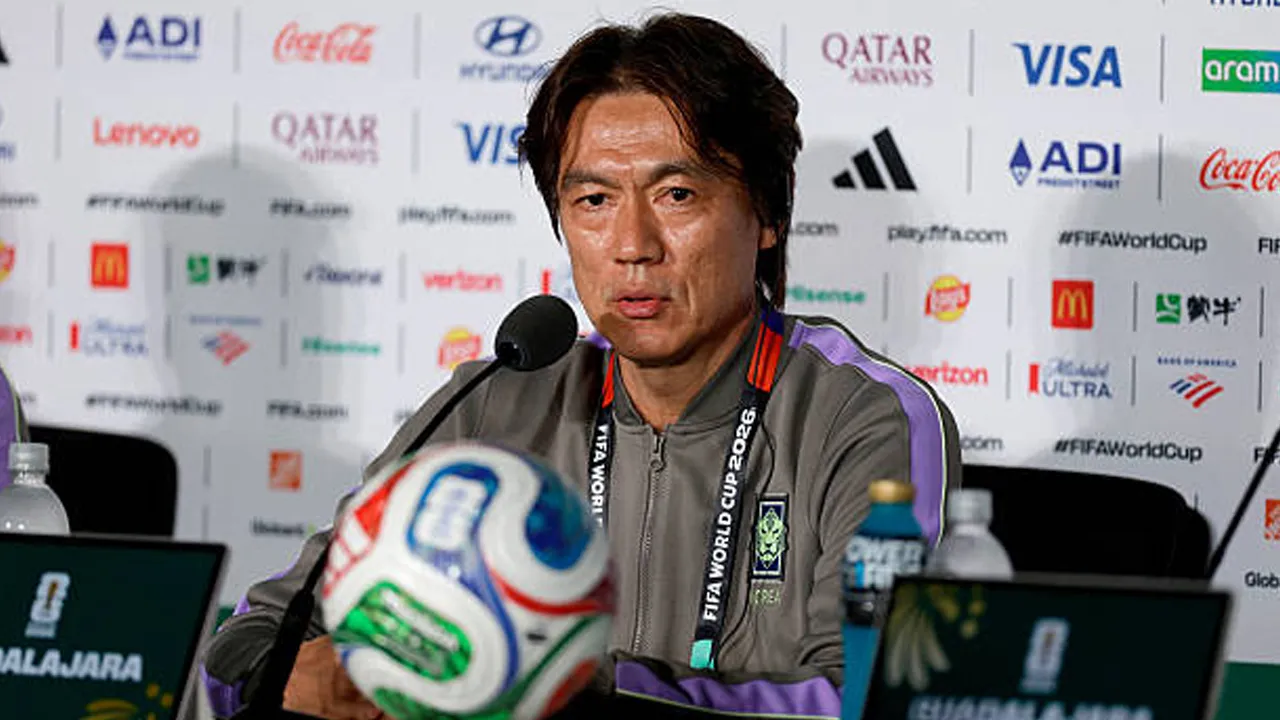 Hong Myung-bo Ungkap Beratnya Terima Tugas Latih Timnas Korea Selatan