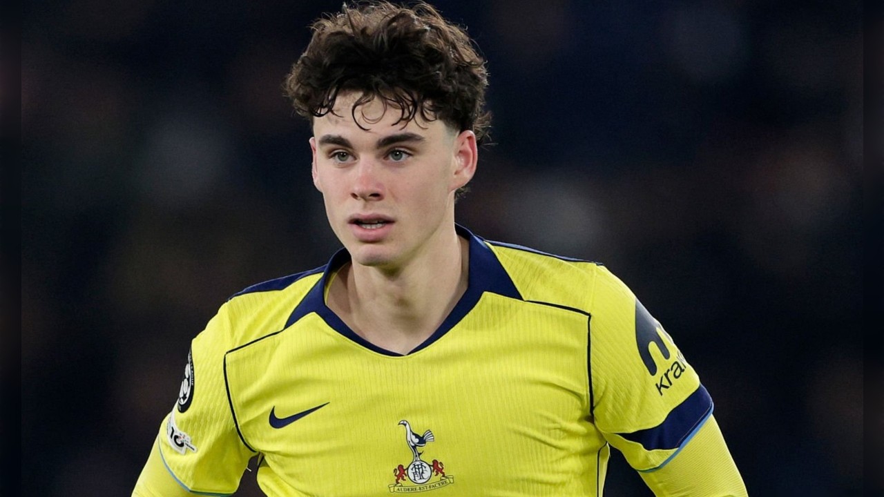 Incar Tiga Gelandang, Tottenham Segera Buat Keputusan Tentang Gray