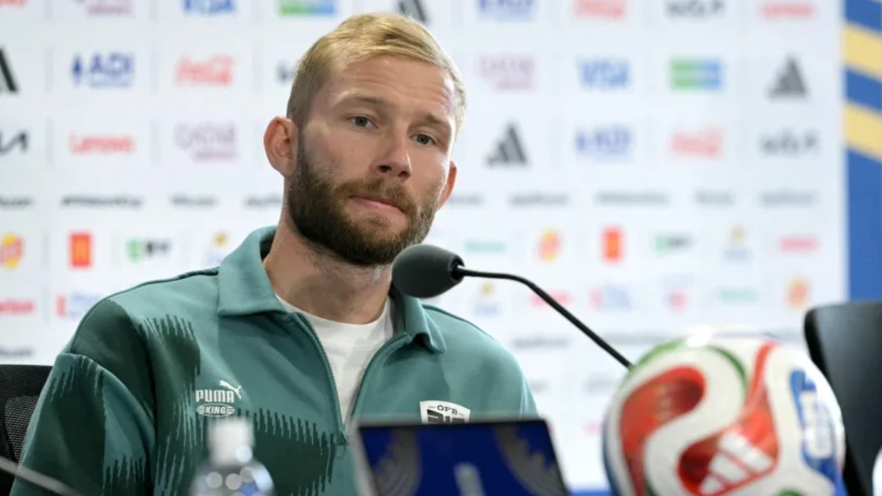 Ingin Fokus di Piala Dunia, Konrad Laimer Tolak Bahas Kontraknya Barunya