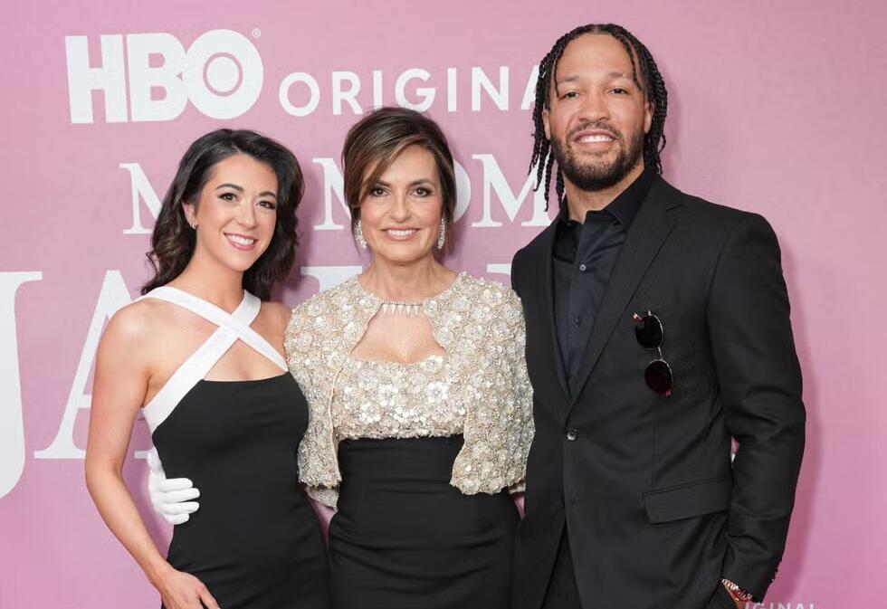 Jalen Brunson Berikan Kejutan Manis untuk Mariska Hargitay