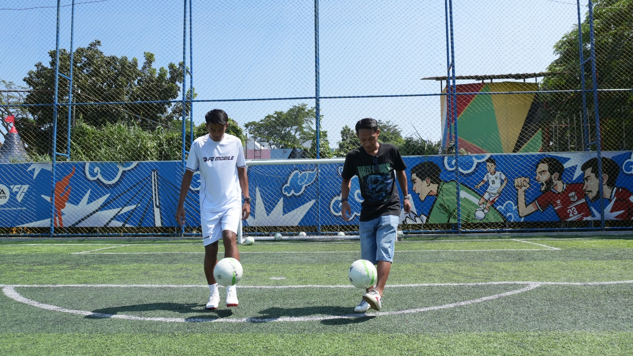 Kakang dan Beckham Bikin Meriah Coaching Clinic EA Sports