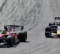 Pertarungan Sengit Lewis Hamilton dan Max Verstappen