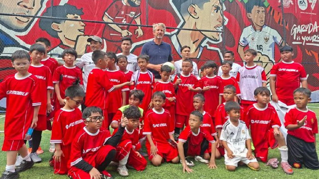 Van der Sar Sayangkan Timnas Indonesia Nyaris Tembus Piala Dunia 2026