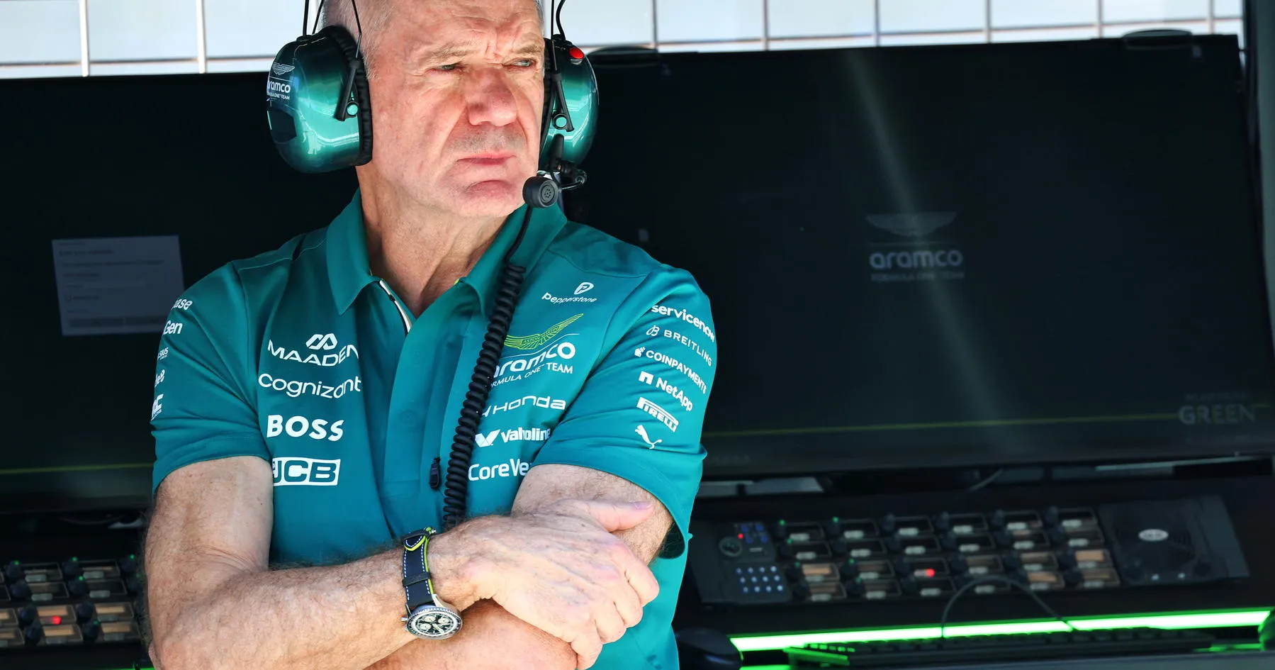Adrian Newey Ungkap “Panggilan Bangun” Aston Martin - sumber: (racingnews365)