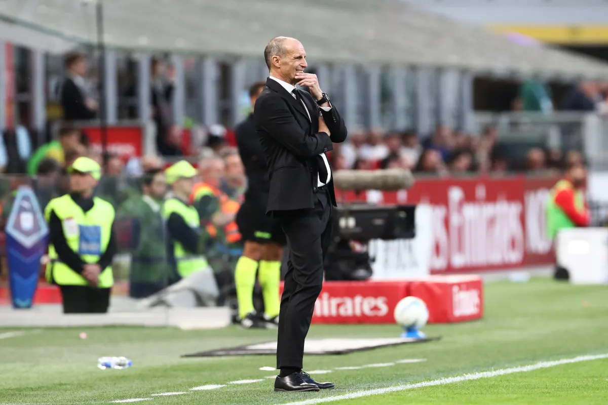 Allegri Tinggalkan Milan Tanpa Kompensasi, Siap Tangani Napoli - sumber: (footballitalia)