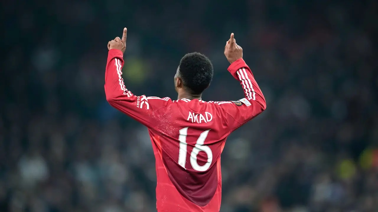 Bantah Amad Diallo ke Milan, Romano: Man United Tidak Akan Menjualnya