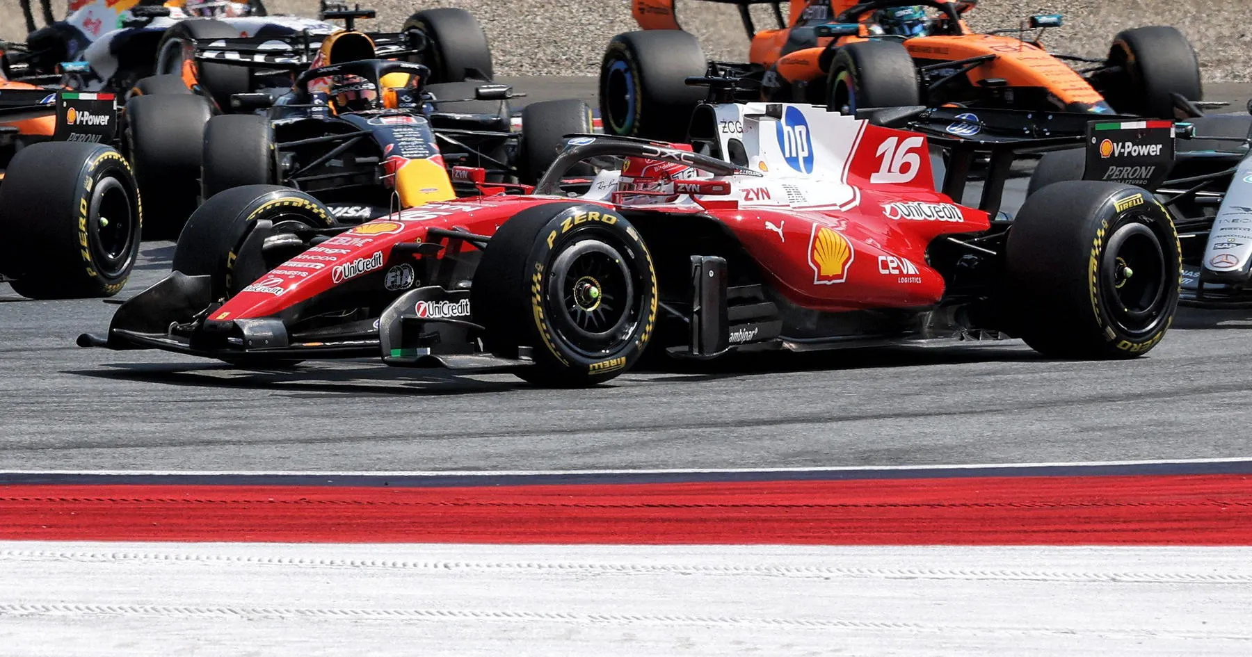 Charles Leclerc Bingung Atasi Kendala Ferrari di GP Austria - sumber: (racingnews365)