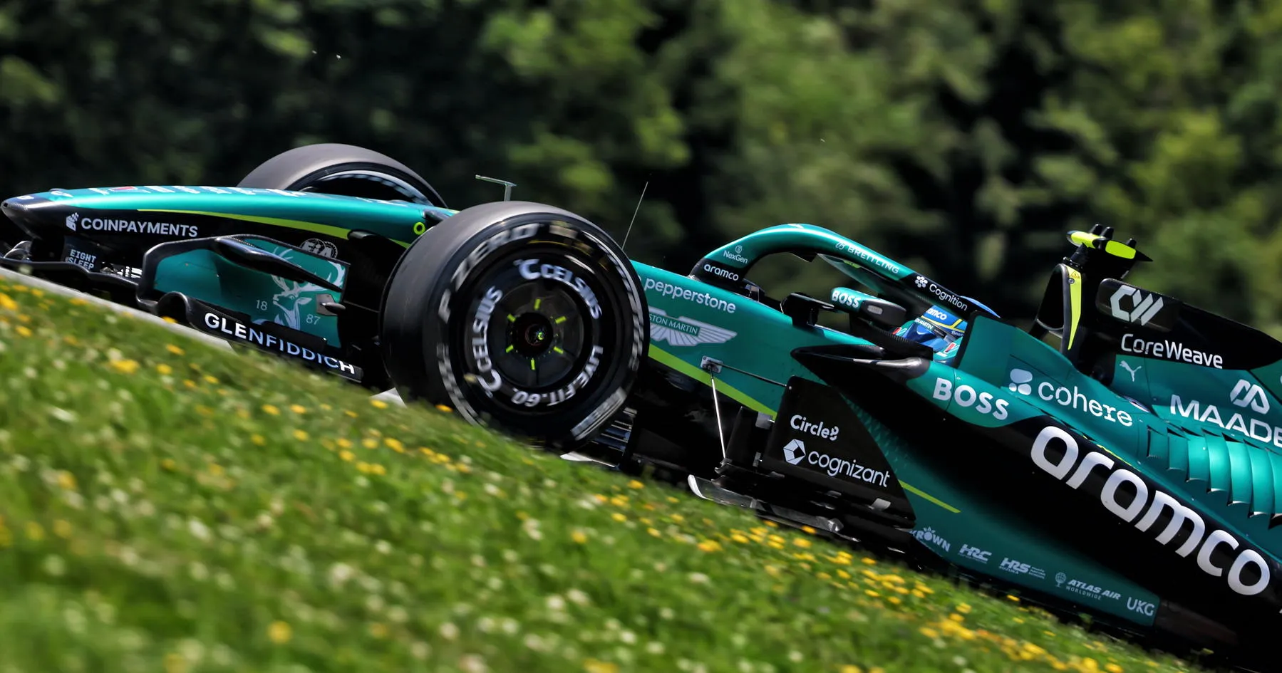 Fernando Alonso: Kemajuan Besar Aston Martin di Balik Layar - sumber: (racingnews365)