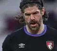 Fraser Forster Resmi Perpanjang Kontrak di Bournemouth Hingga 2027