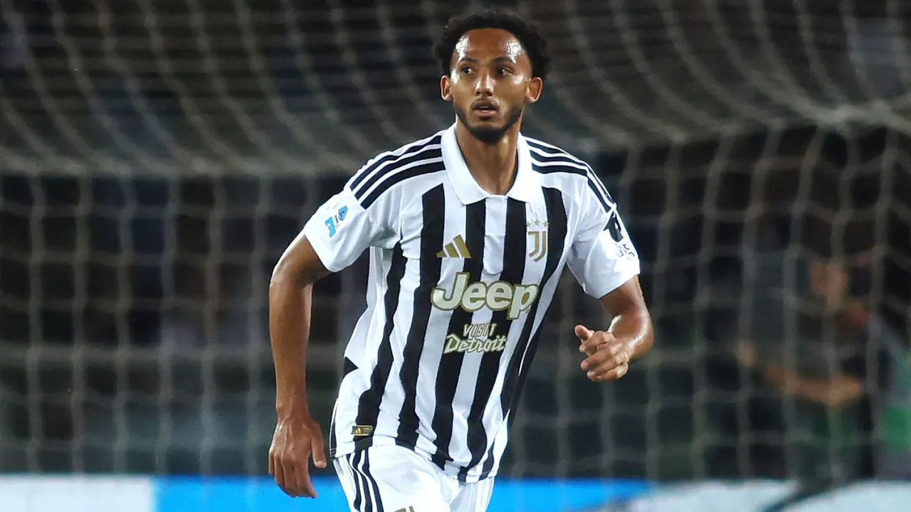 Lloyd Kelly.