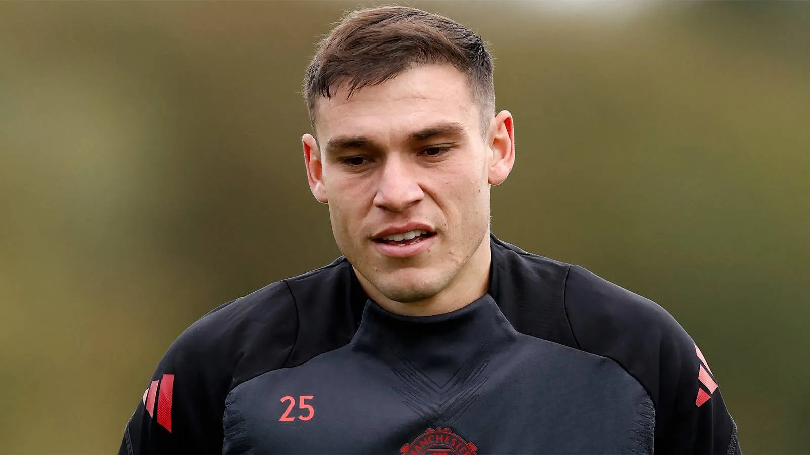 Manchester United Fokus Rekrut Gelandang Baru Setelah Cedera Ugarte