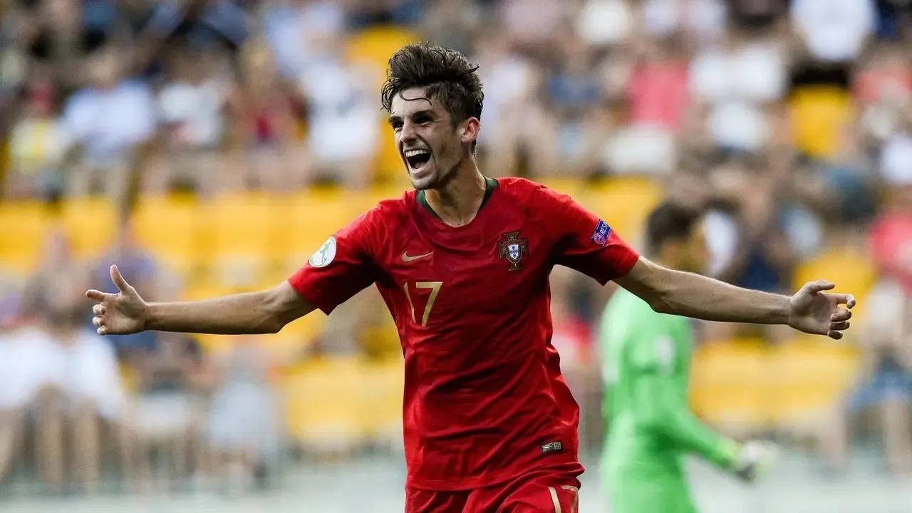 Pedro Almeida: AC Milan Kontak Sporting CP untuk Francisco Trincao
