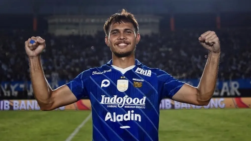 Rezaldi Hehanussa Resmi Bergabung dengan Semen Padang FC - sumber: (ileagueid)