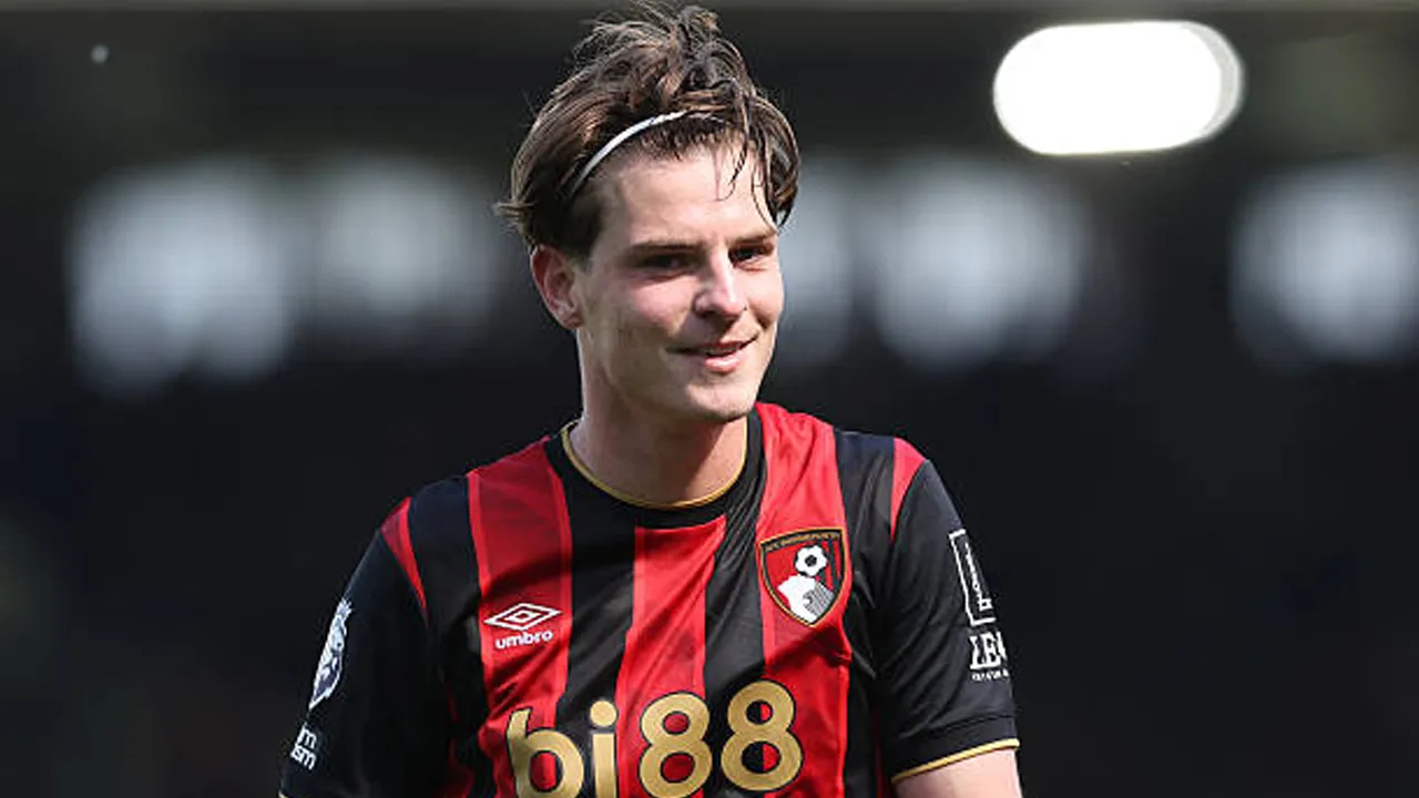 Tutup Pintu Transfer, Bournemouth Tolak Tawaran Arsenal untuk Alex Scott