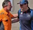 Zak Brown Tegaskan McLaren Tak Cari Pembalap Baru