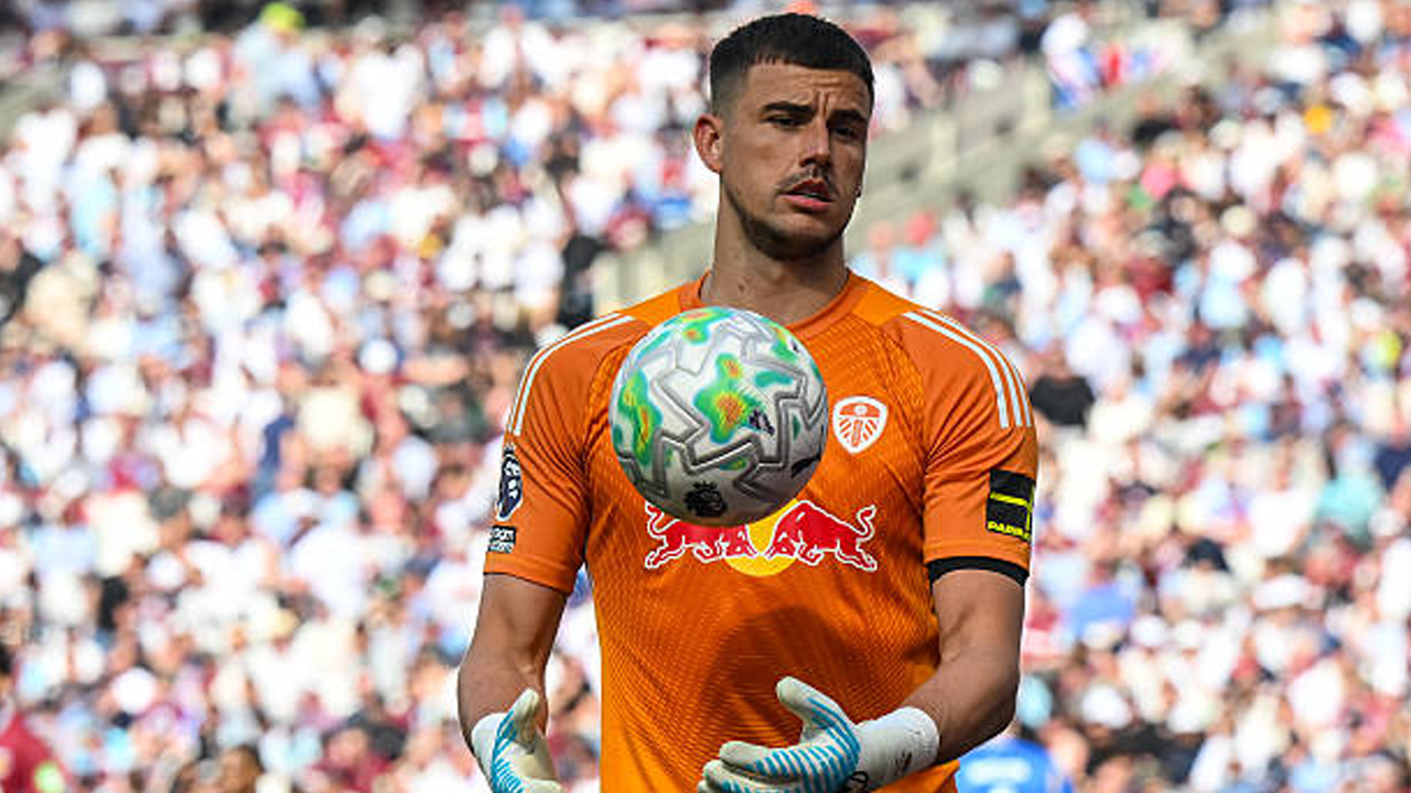 Berstatus Bebas Transfer, Karl Darlow Jadi Rebutan Everton dan Man United