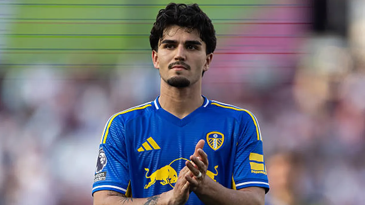 Demi Patuhi Aturan PSR, Leeds United Harus Jual Pascal Struijk ke Brighton