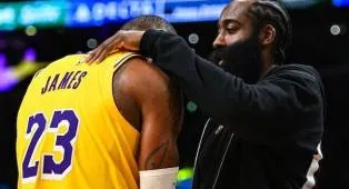Harden Tunggu Kontrak Baru Demi Kembalinya LeBron ke Cavs
