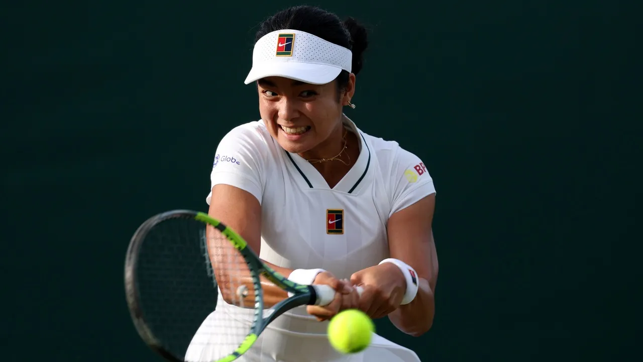 Hasil Wimbledon: Tampil Perkasa, Alexandra Eala Tembus Babak Kedua Untuk Kali Pertama