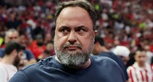 Nottingham Forest Siap Tunjuk Mantan Pelatih Crystal Palace dalam Langkah Mengejutkan