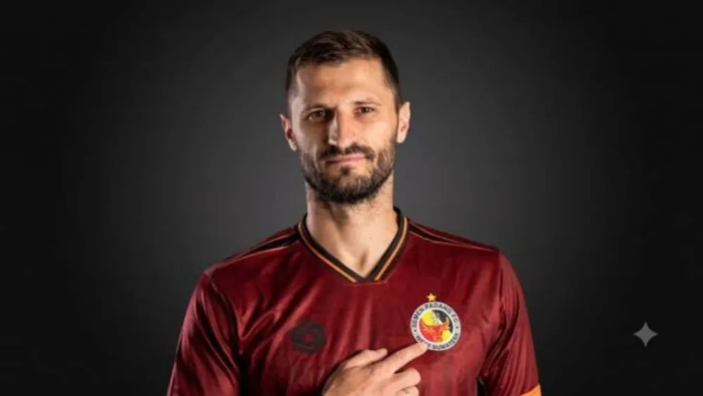 Semen Padang Rekrut Bek Montenegro untuk Perkuat Lini Pertahanan - sumber: (ileagueid)