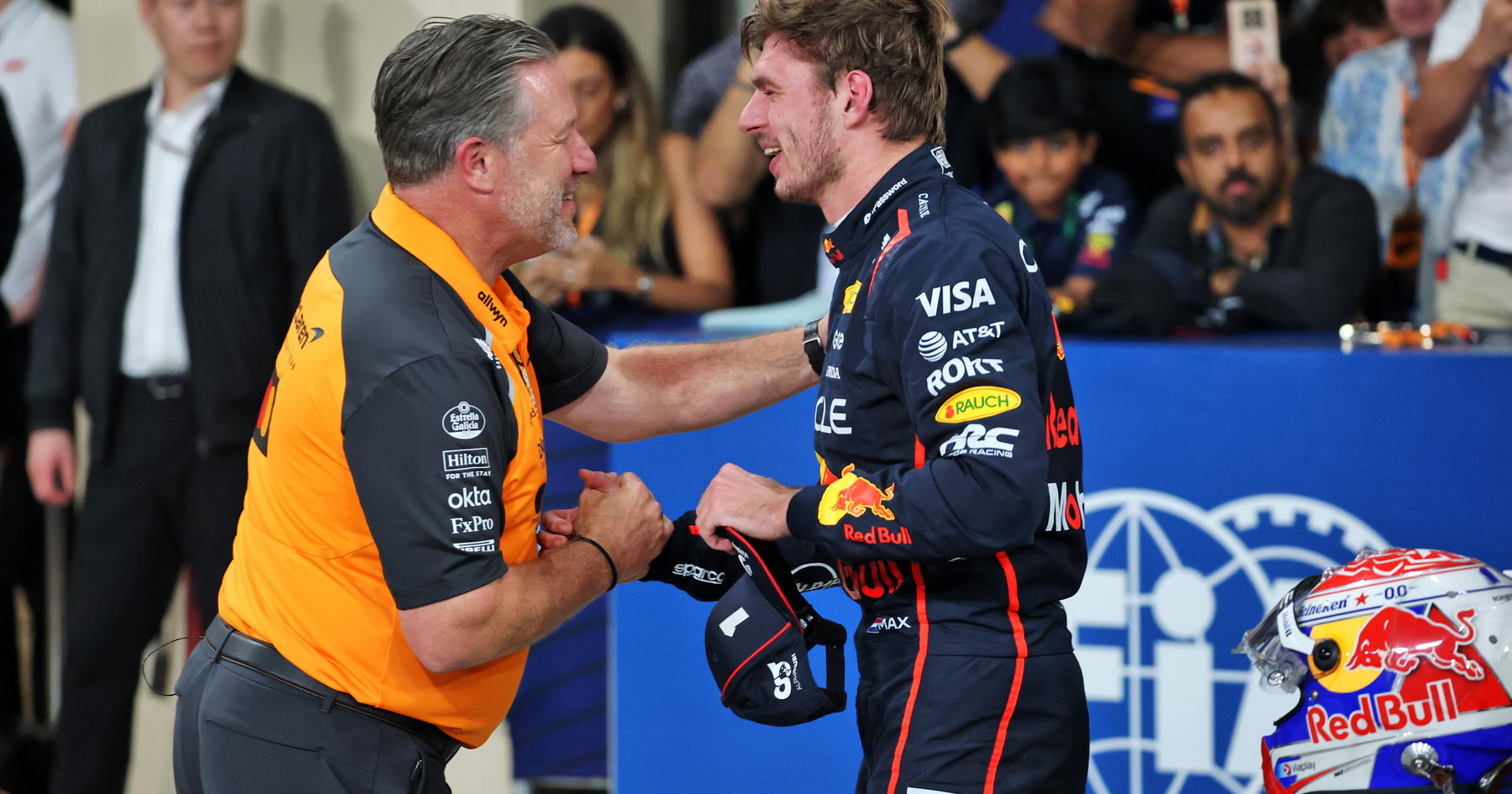 Zak Brown Tegaskan Piastri dan Norris Ungguli Verstappen