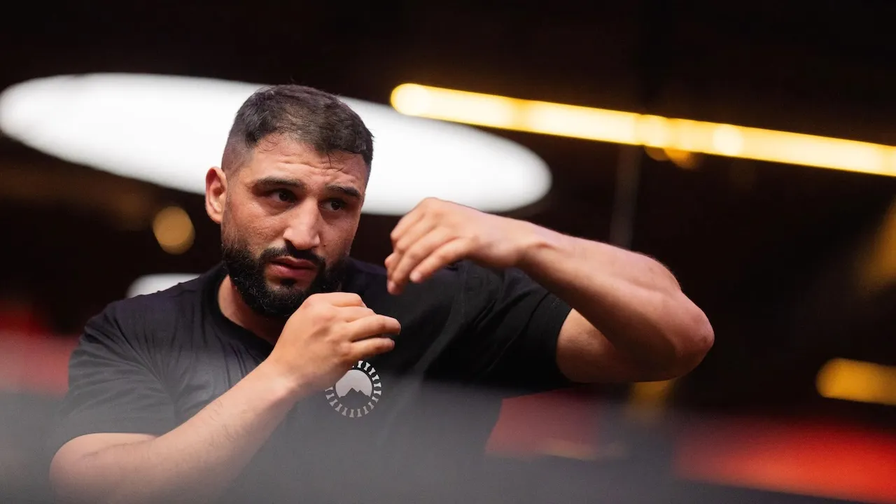 Agit Kabayel Sebut Tyson Fury Lawan Ideal untuk Pertahanan Gelar WBC