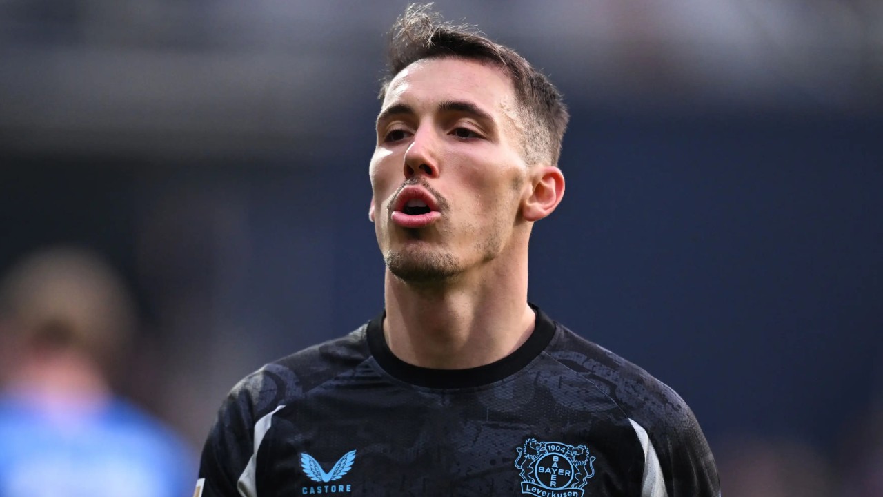 Bayer Leverkusen Nyaris Perbarui Kontrak Grimaldo Sebelum Dibajak Atletico
