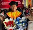 Fajar Fathurrahman Sandang Gelar Sarjana, Jadi Wisudawan Berprestasi