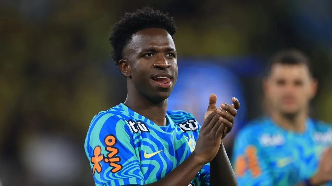 Florentino Perez Menghubungi Legenda Real Madrid Bujuk Vincius