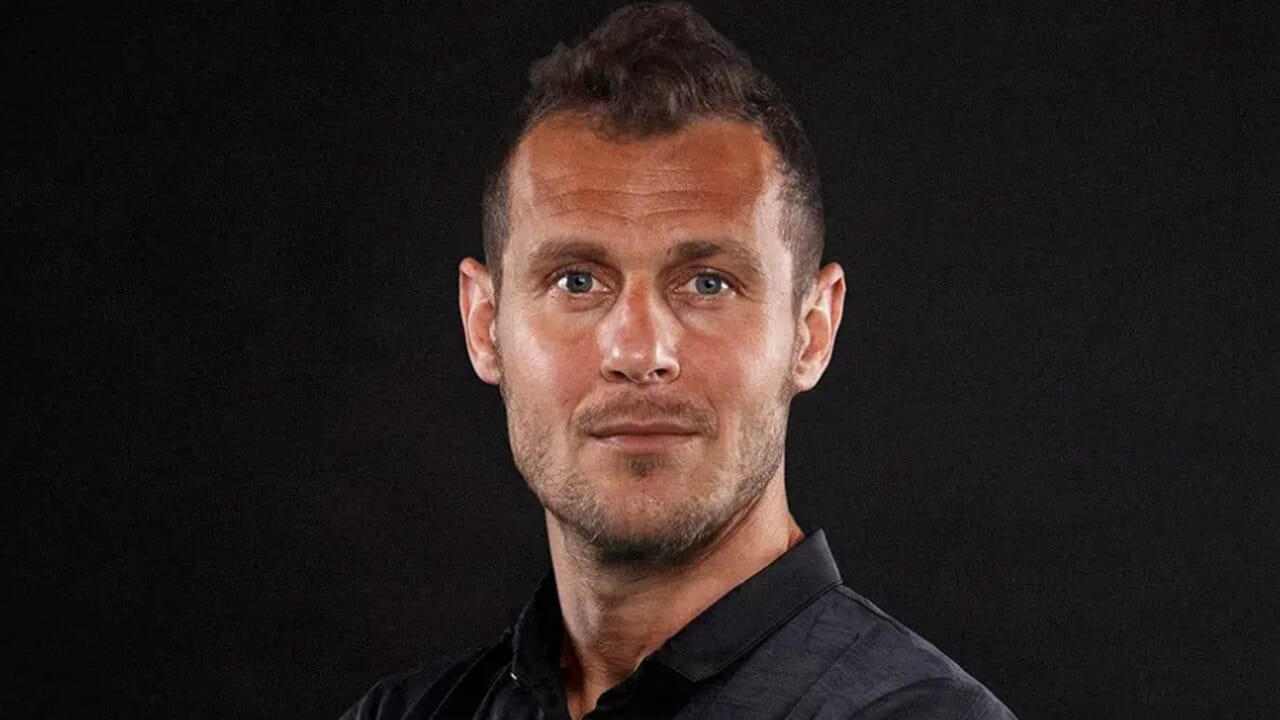 Gantikan Ashley Cole, Alessandro Diamanti Resmi Jadi Pelatih Cesena