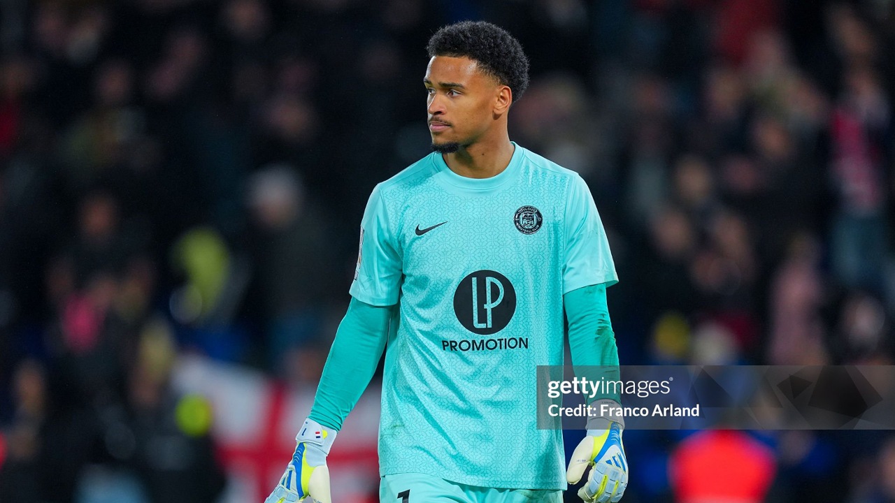 Guillaume Restes Jadi Rebutan Aston Villa, Ipswich Town, dan Napoli
