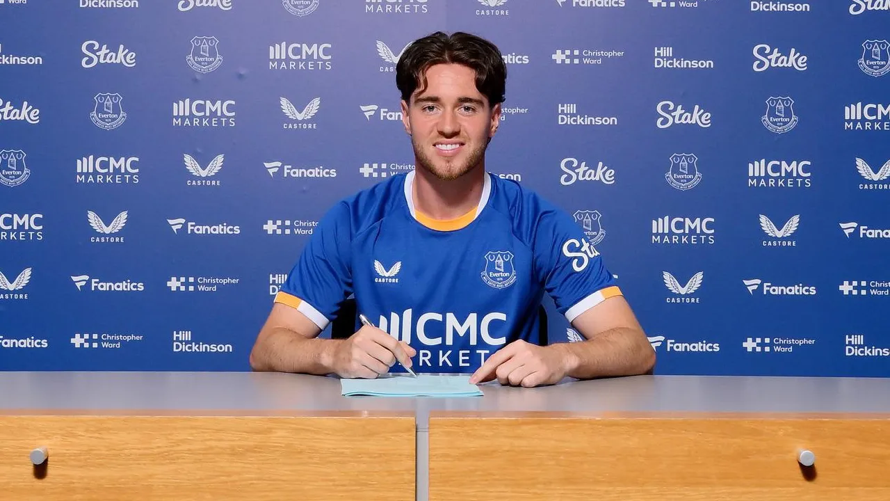 Hayden Hackney Ungkap Alasan Pilih Gabung dengan Everton