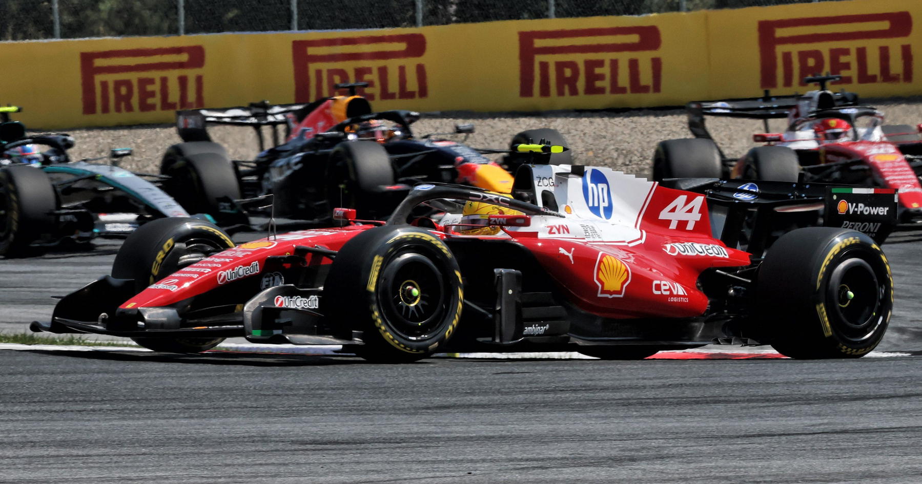 Helmut Marko Pertanyakan Kecepatan Upgrade Ferrari
