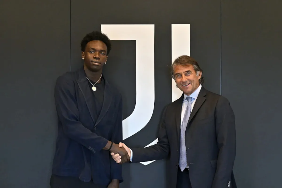 Juventus Siap Lepas Ekhator Meski Baru Diboyong dari Genoa - sumber: (footballitalia)