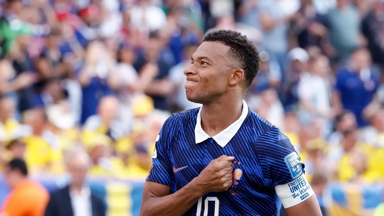 Paul Pogba Anggap Kylian Mbappe Pemain Terbaik di Piala Dunia