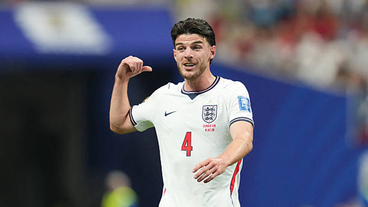 Thomas Tuchel Pusing Cari Bek Kanan, Declan Rice Jadi Solusi Bagi Inggris?