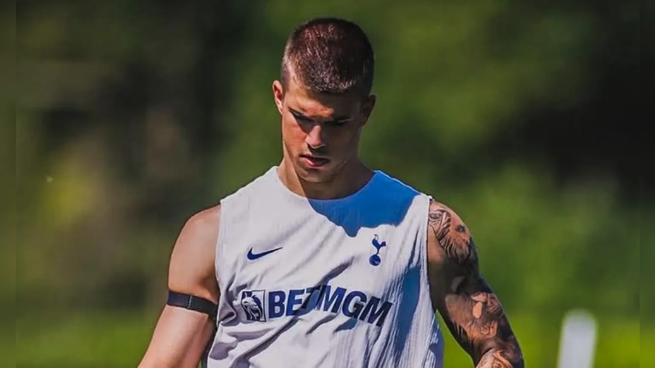 Vuskovic siap tinggalkan Tottenham