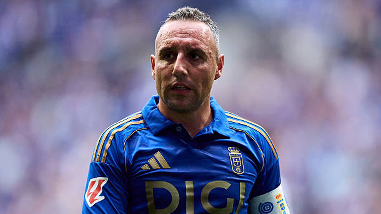 Tutup Karier di Real Oviedo, Santi Cazorla Pensiun di Usia 41 Tahun