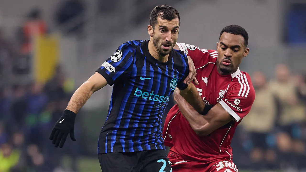 2 Jaminan Chivu Bikin Henrikh Mkhitaryan Perpanjang Kontrak di Inter