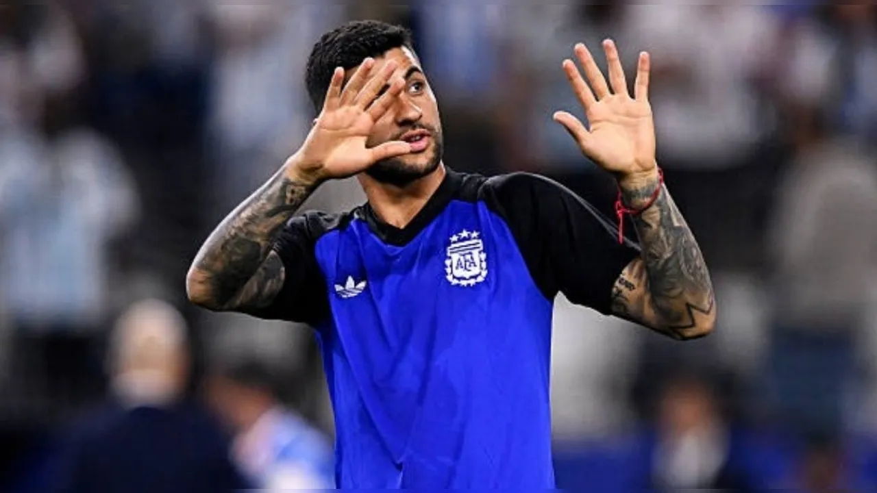 Barcelona Mundur Dari Perburuan Servis Defender Andalan Tottenham