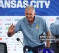 Carlos Queiroz Santai Hadapi Reuni dengan Kolombia
